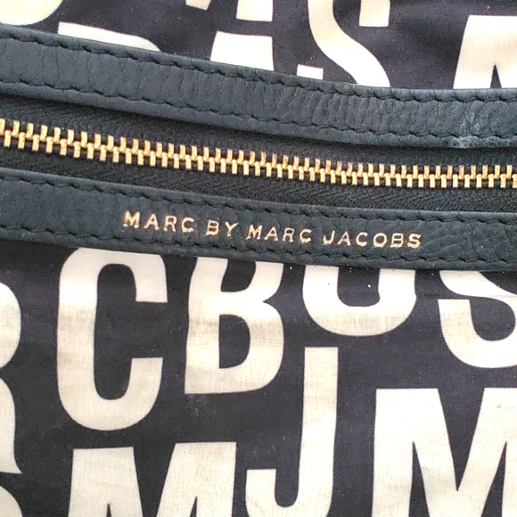 Marc Jacobs Classic Fran Black Leather Hobo Bag - Picture 10 of 12